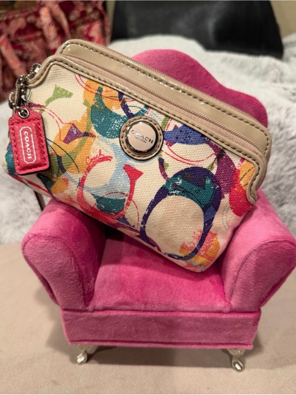 Coach Poppy Graffiti Dual Zip Wrislet